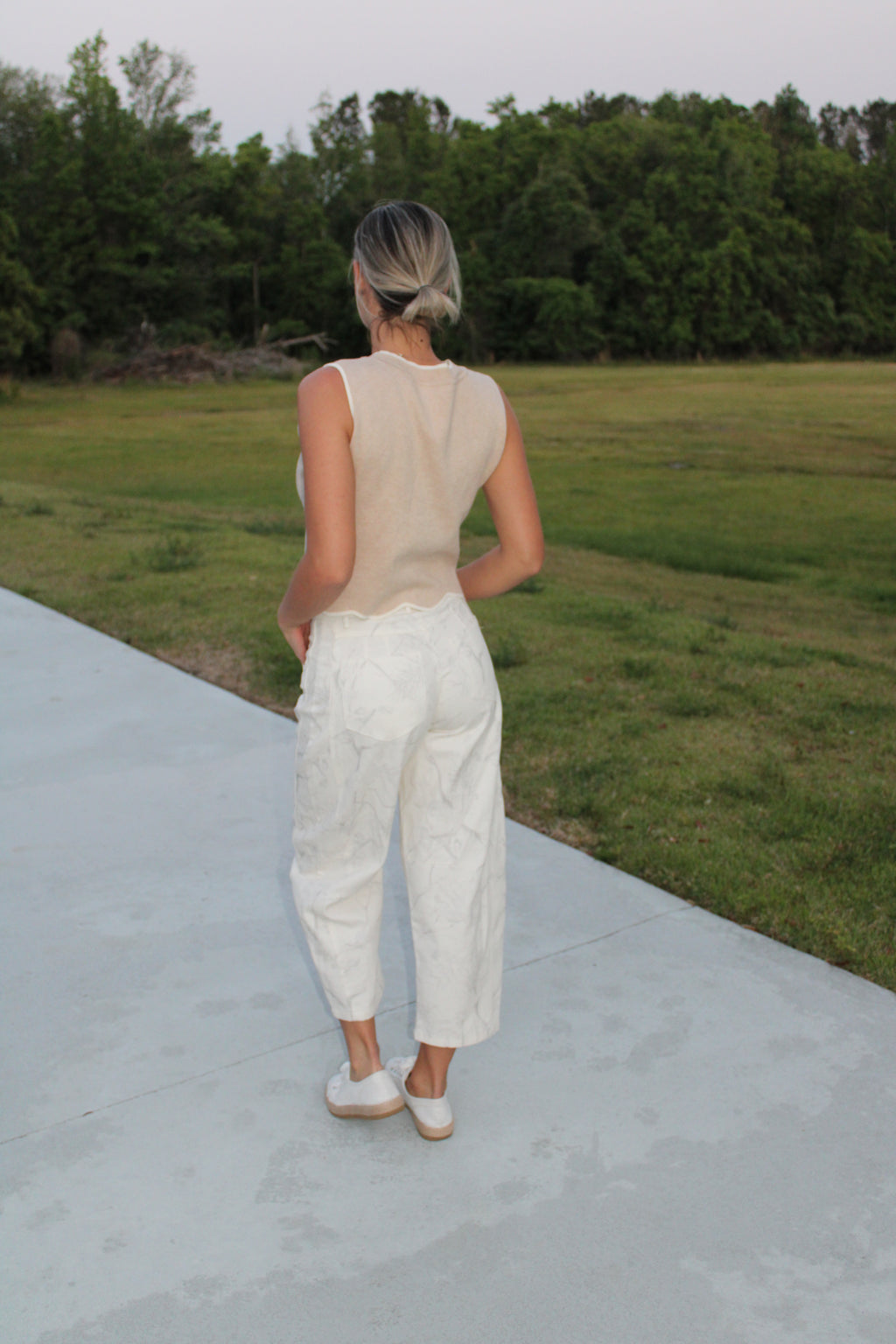 Camo Barrel Jeans – High Waist Relaxed Fit Statement Denim